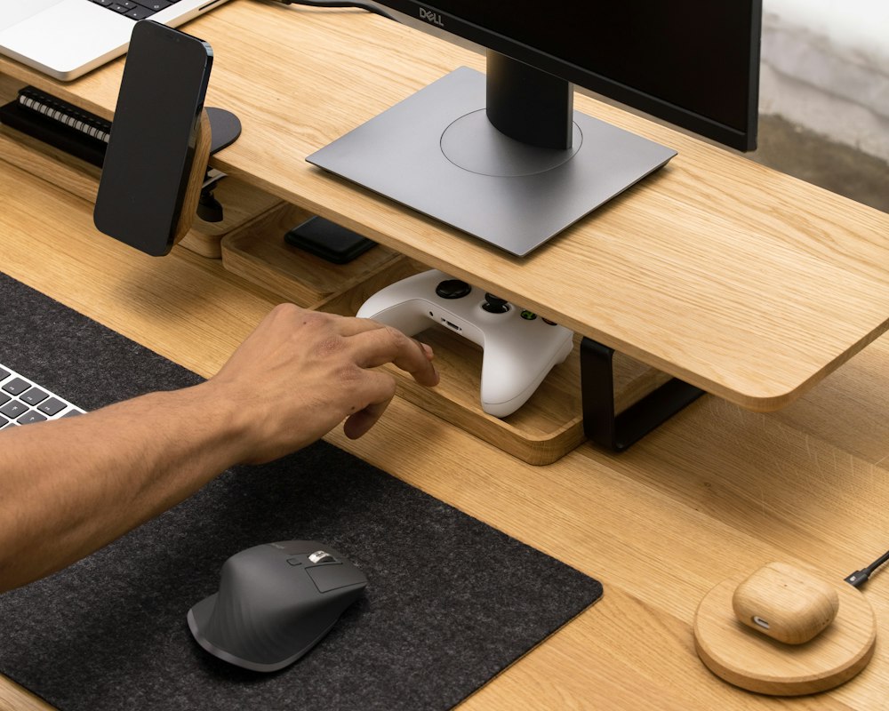 Smart Desk Lamp with USB Port